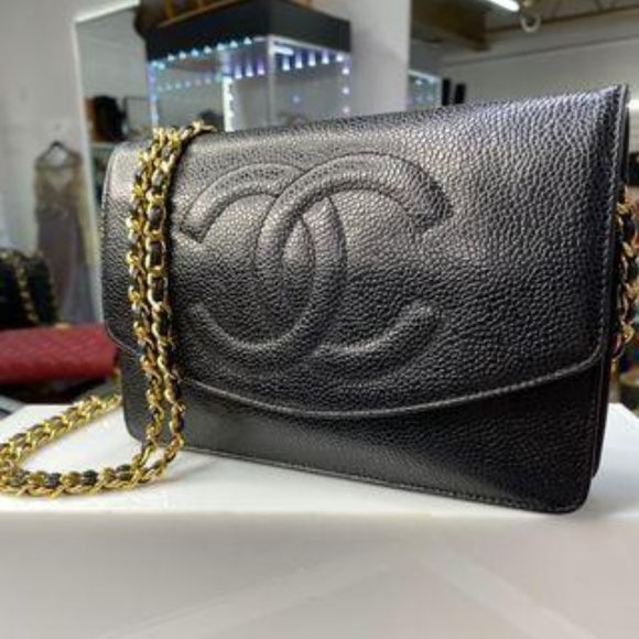Chanel Caviar Timeless CC Wallet on chain - Picture 1 of 8